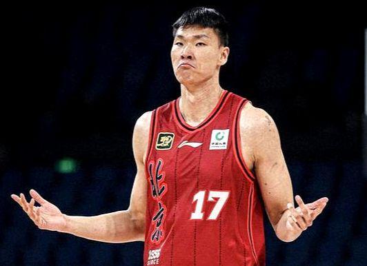 8868体育足球直播免费看-连续6场被弃用，不打球也能拿600万！球迷：你小子真滋润啊
